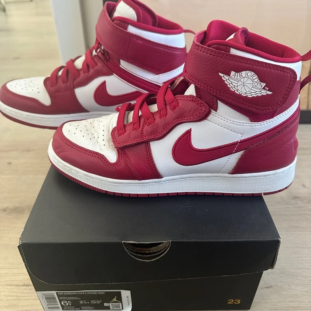 Nike Air Jordan 1 High FlyEase - Picture 5 of 7